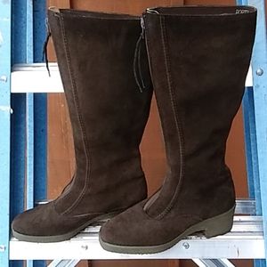Portland Made in Hungary brown suede boots